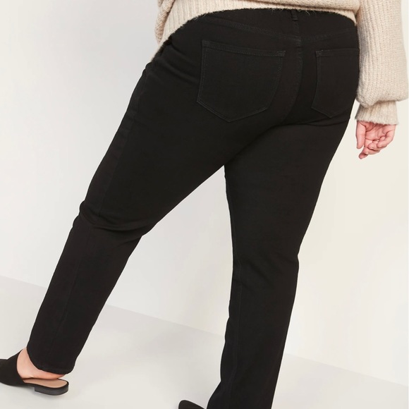 Mid-Rise Power Slim Straight Black Jeans for Women - Picture 7 of 8